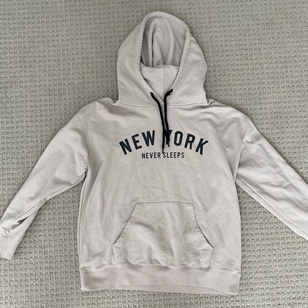 New York Never Sleeps Hoodie